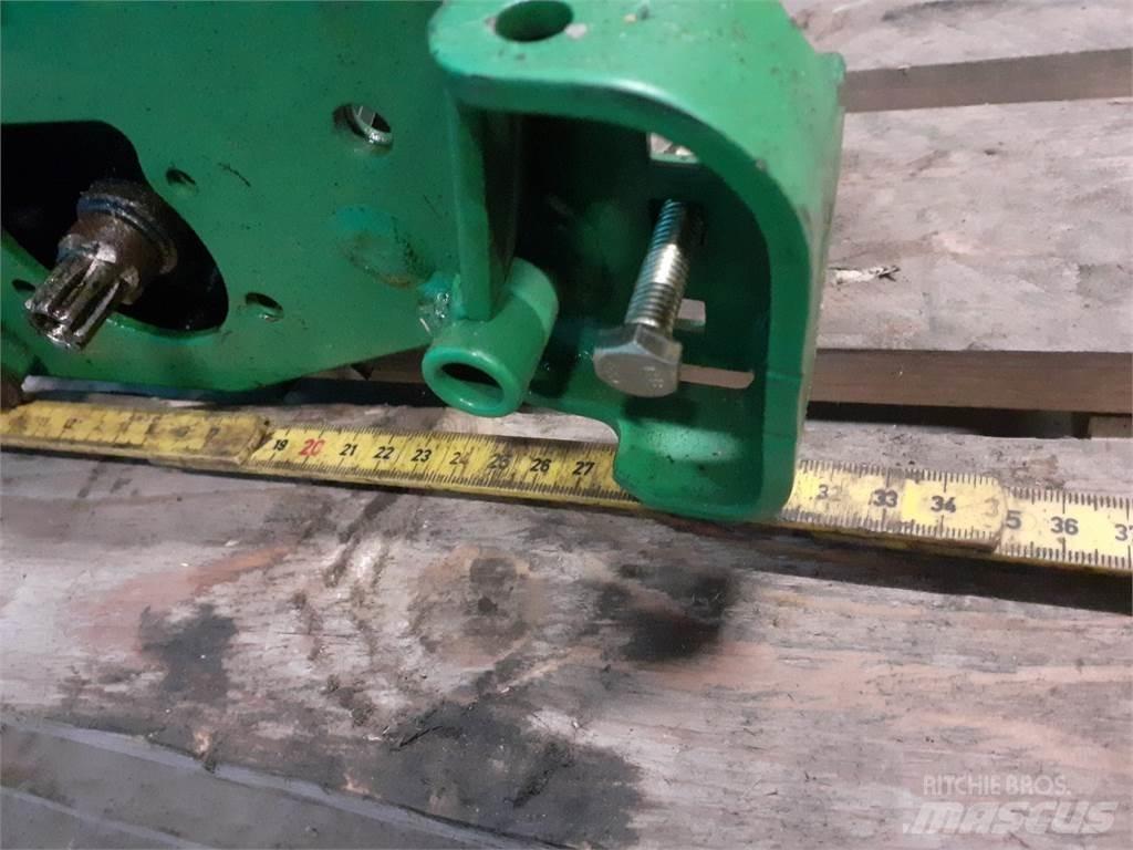 John Deere 2500 Косачки роботи