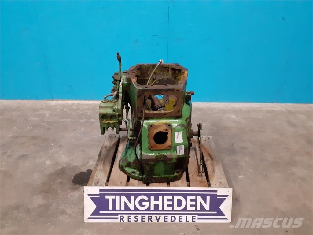 John Deere 2840 Предаване