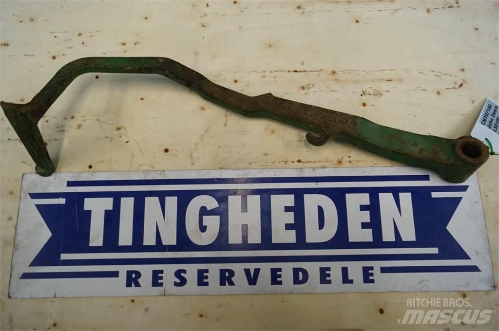 John Deere 2950 Предаване