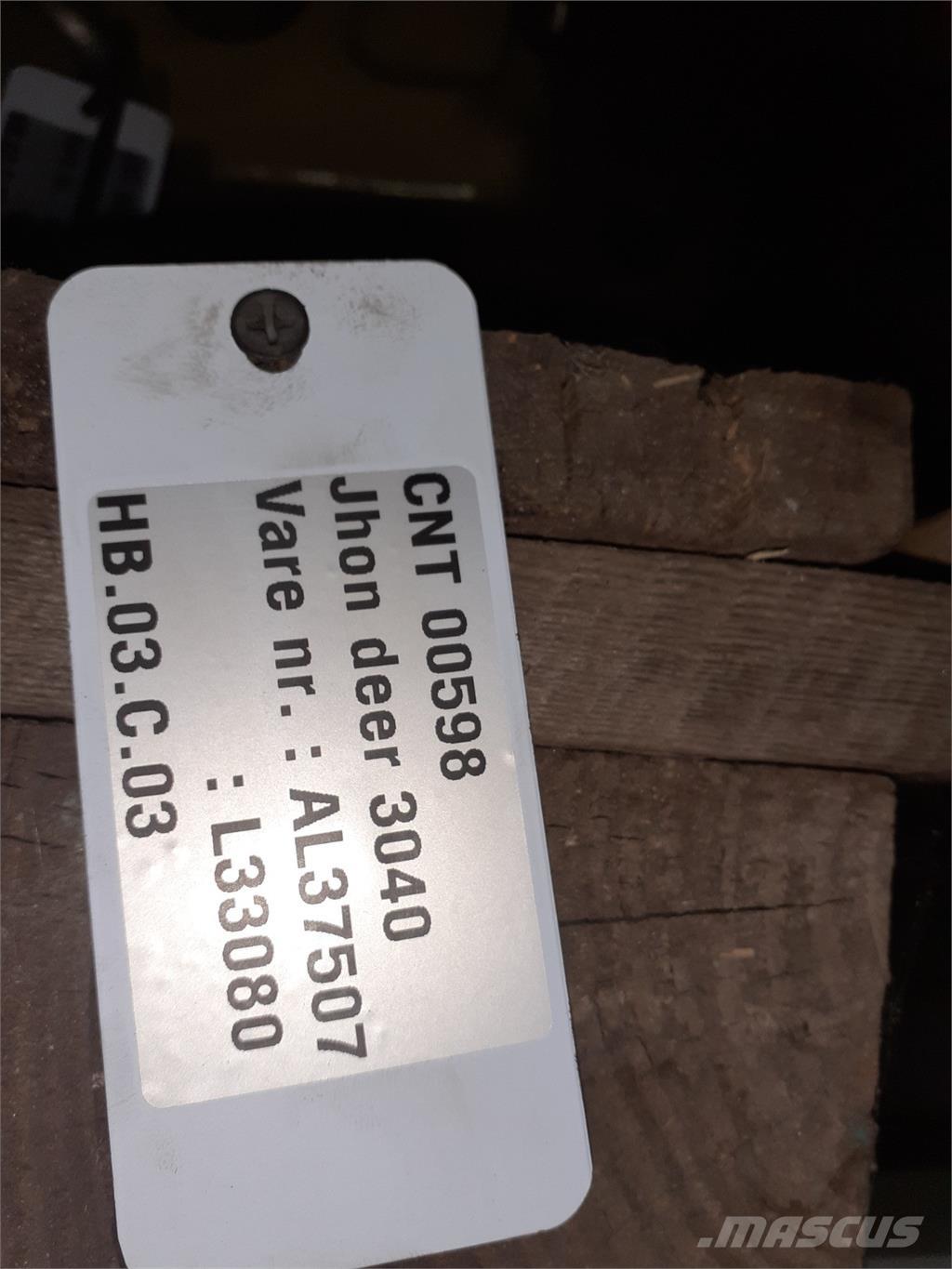John Deere 3040 Предаване