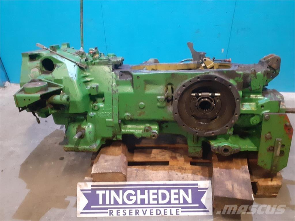 John Deere 3040 Предаване