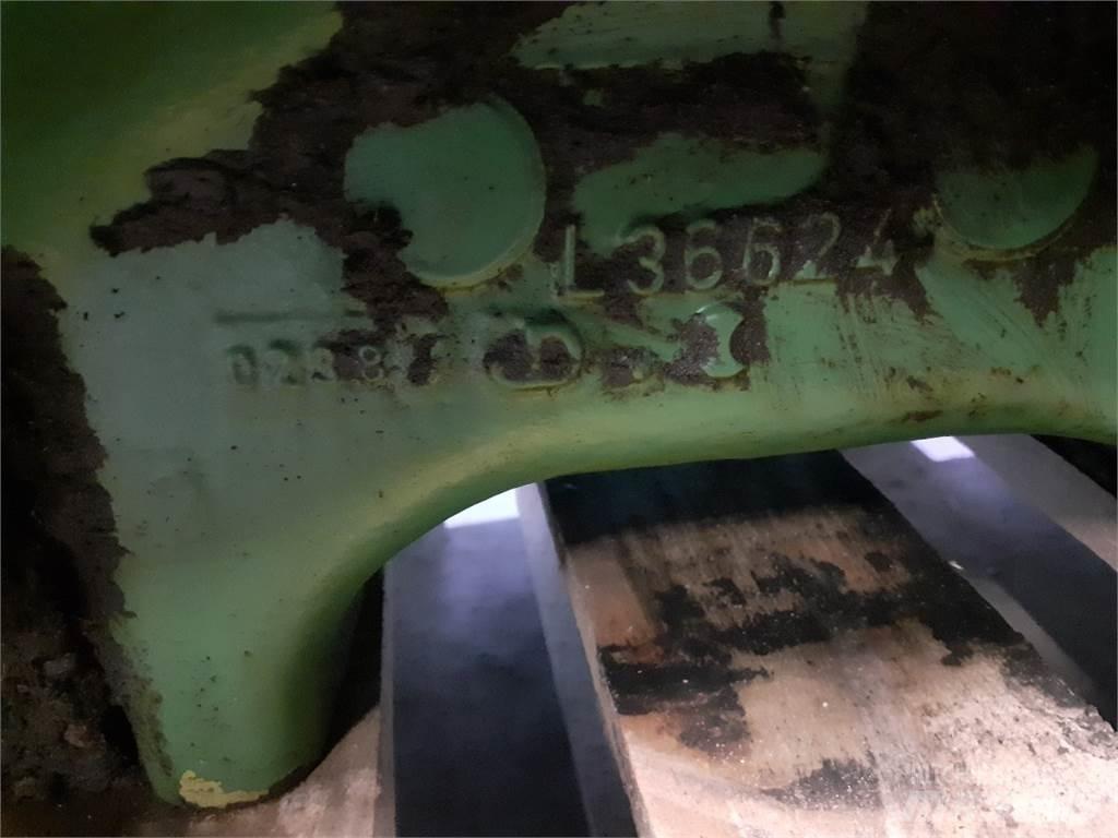 John Deere 3040 Предаване