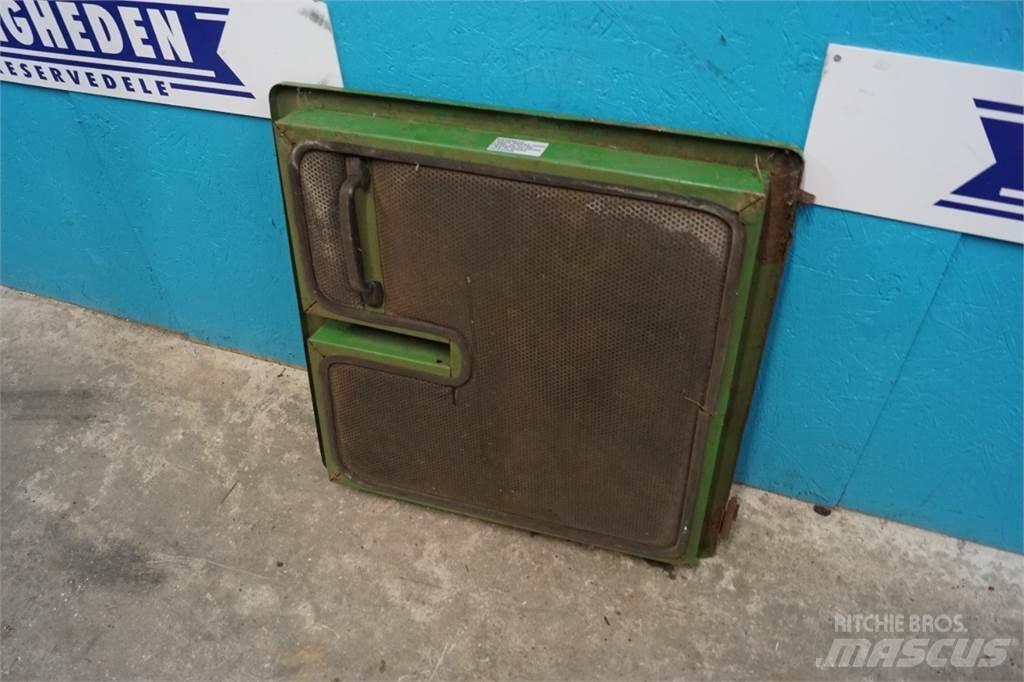 John Deere 3040 Кабина