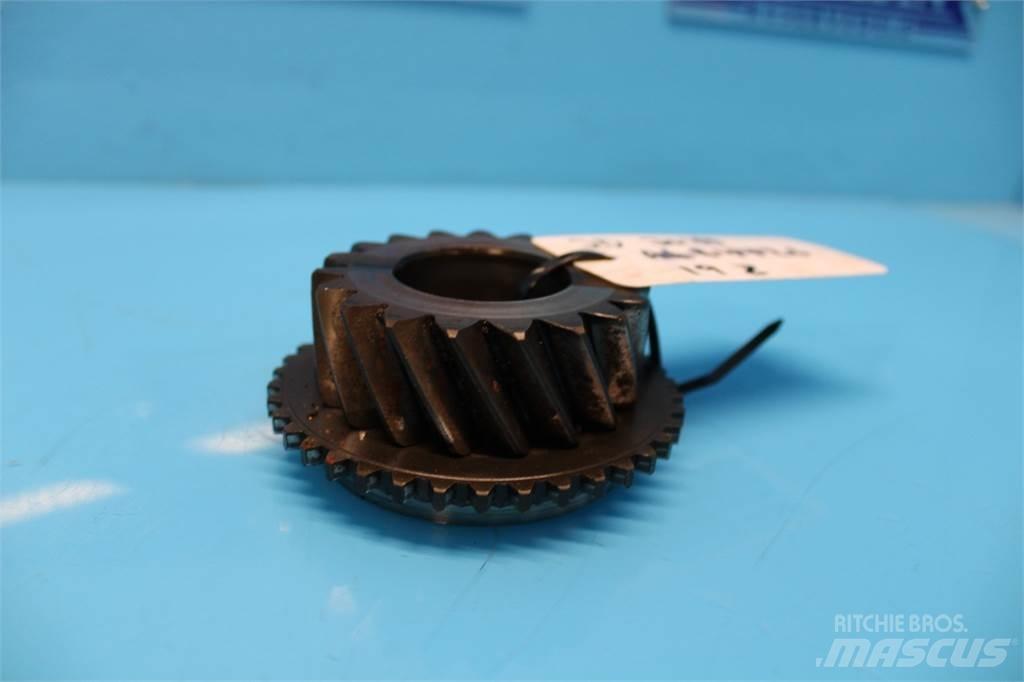 John Deere 3040 Предаване