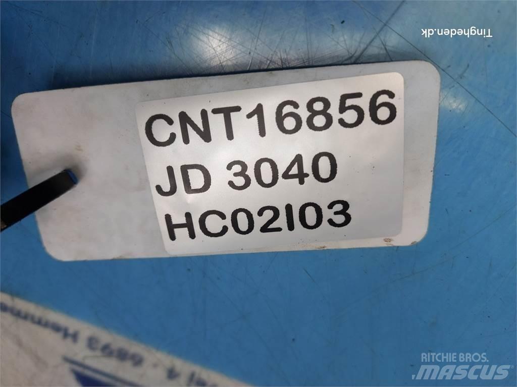 John Deere 3040 Предаване