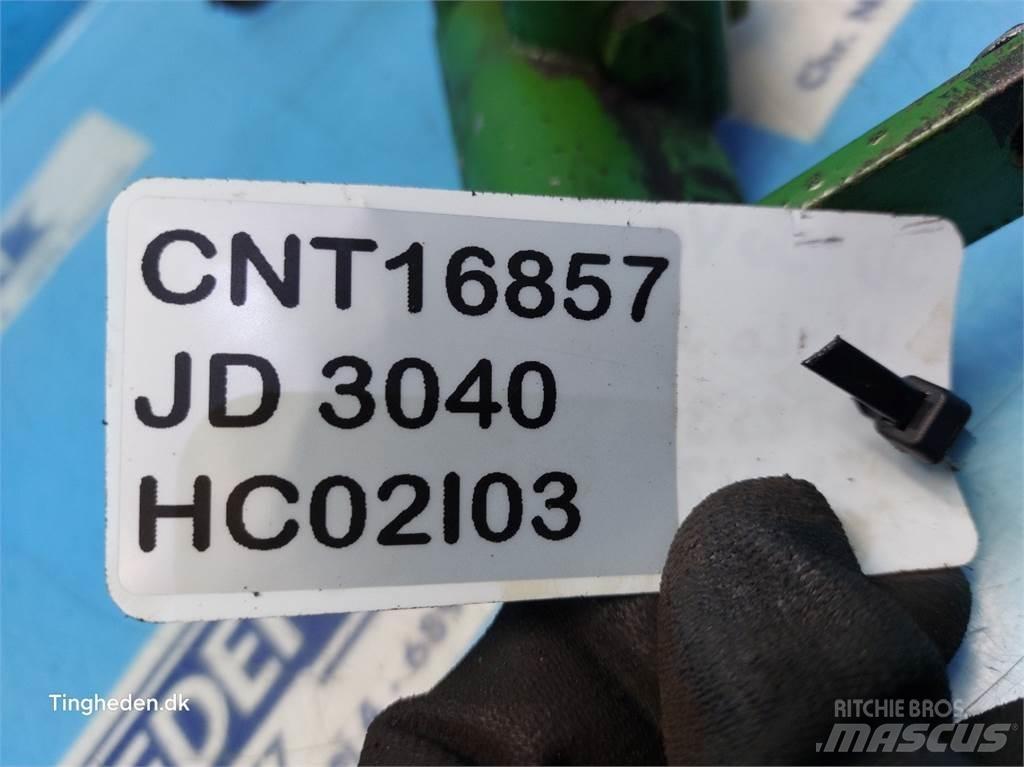 John Deere 3040 Предаване