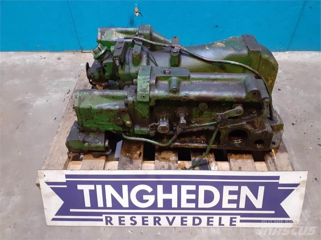John Deere 4040 Предаване