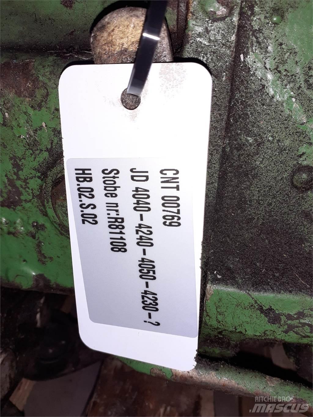 John Deere 4040 Предаване