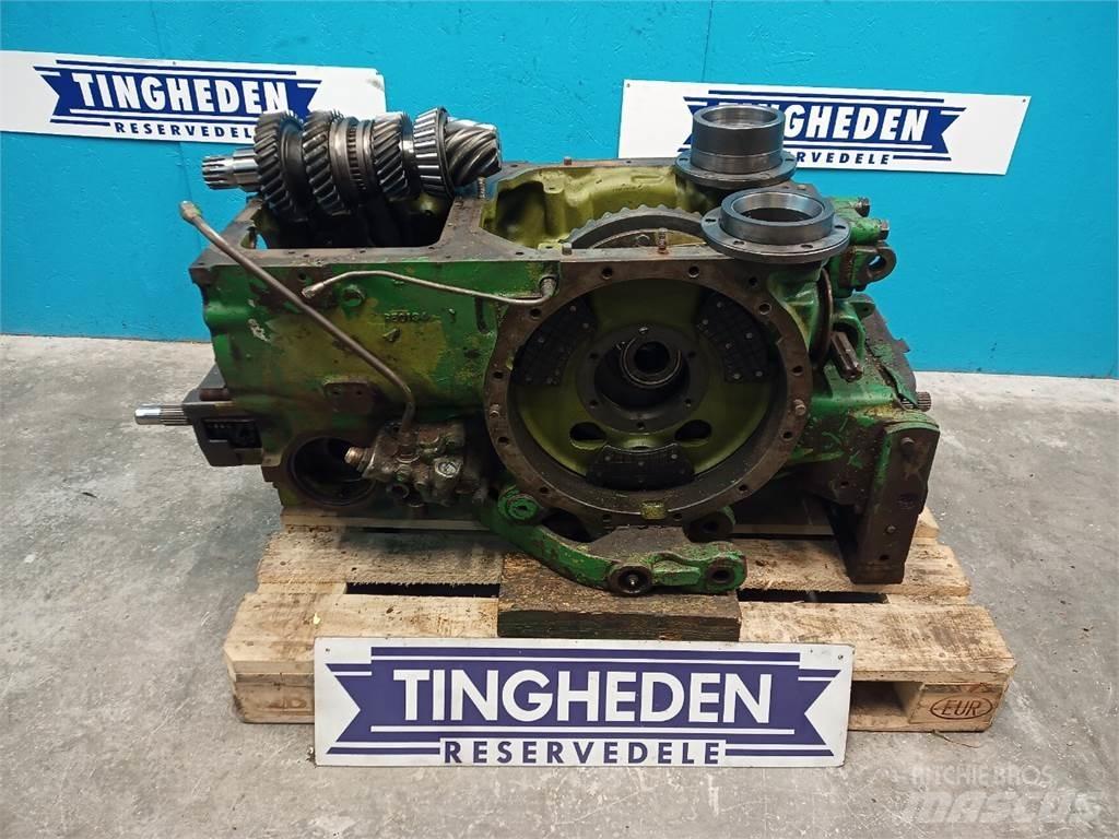 John Deere 4040 Предаване