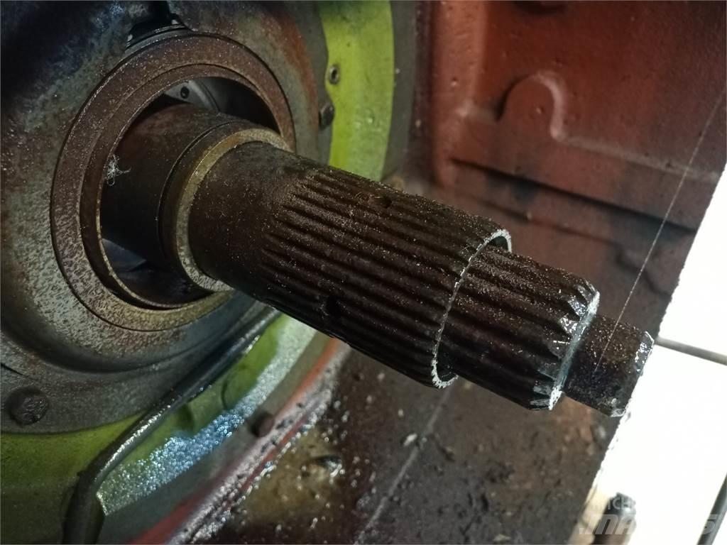 John Deere 4040 Предаване