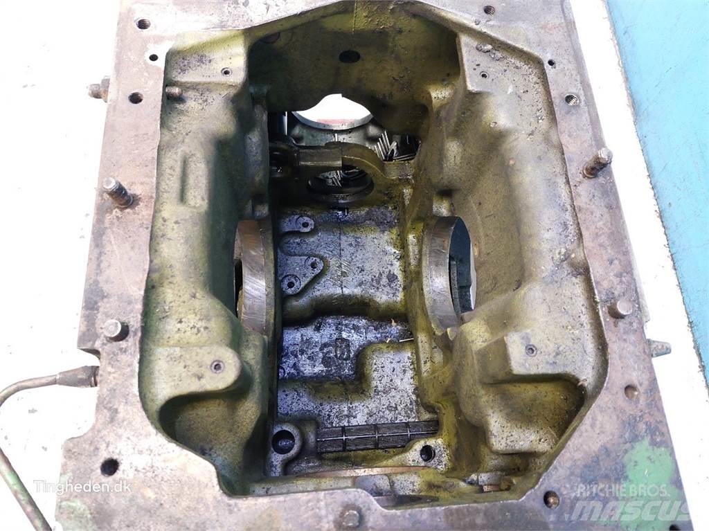 John Deere 4040 Предаване