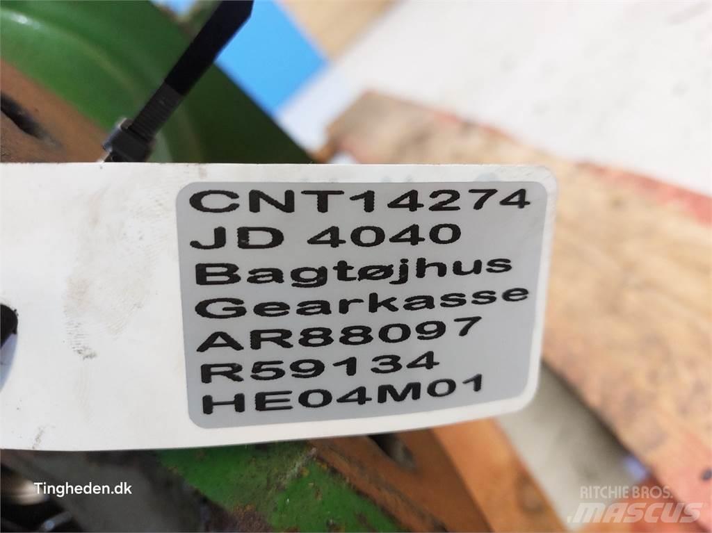 John Deere 4040 Предаване