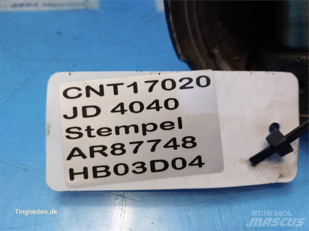 John Deere 4040 Двигатели