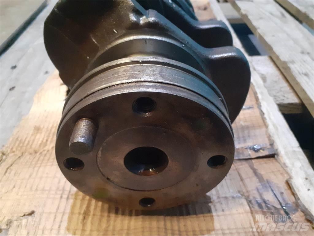 John Deere 4239 Двигатели