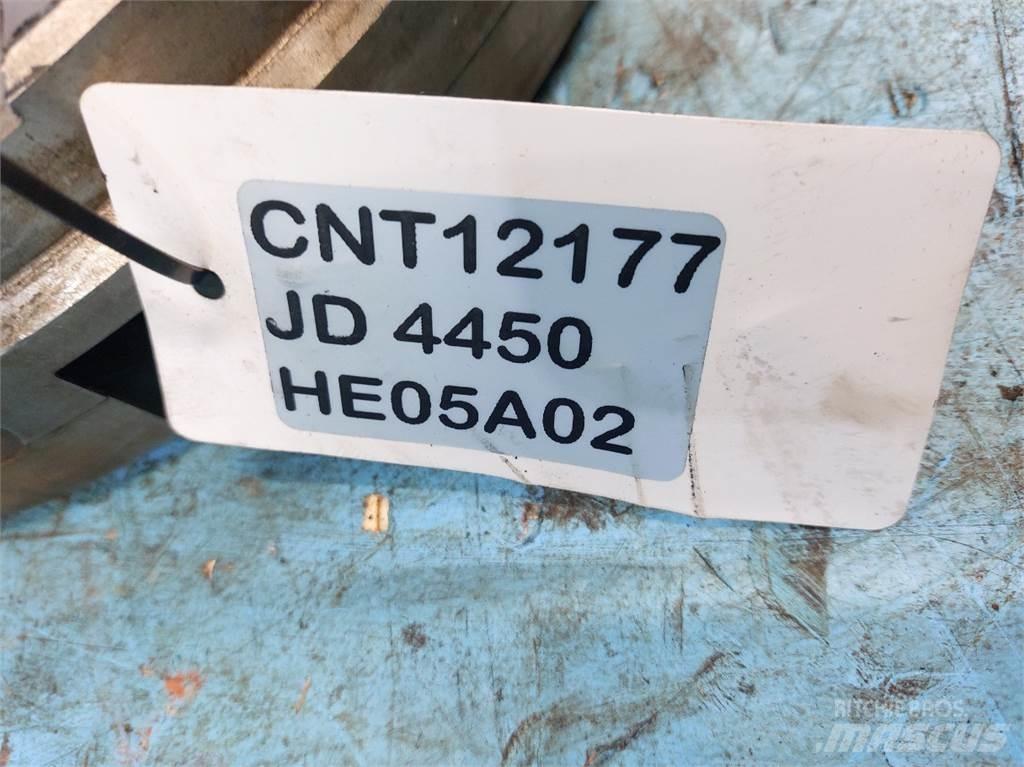 John Deere 4450 Предаване