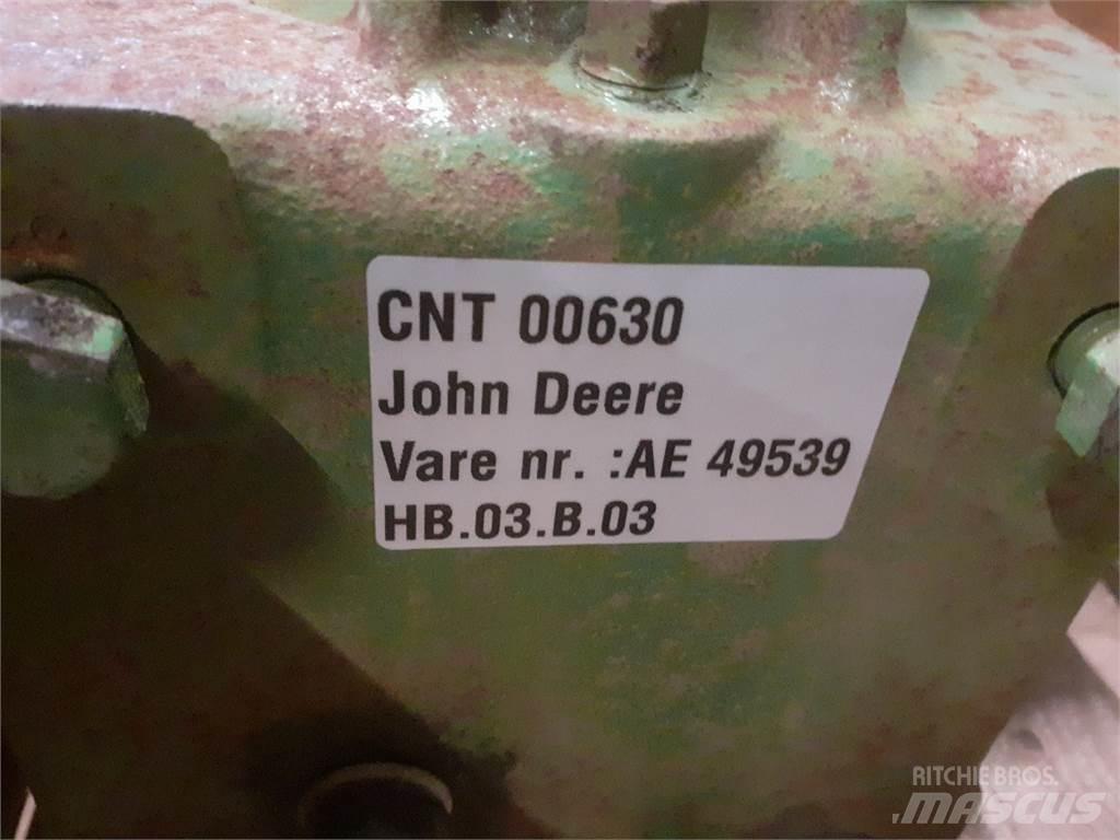 John Deere 550 Предаване