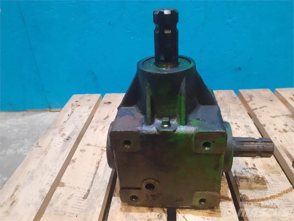 John Deere 550 Предаване