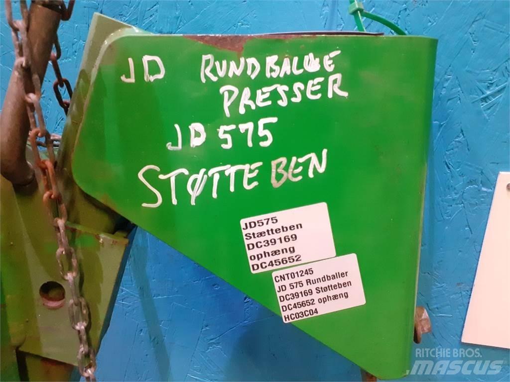John Deere 575 Пресяващи кофи
