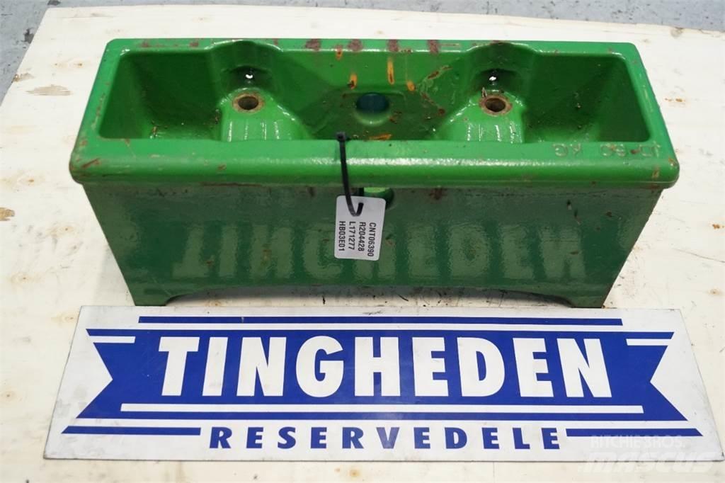 John Deere 6105M Предни тежести
