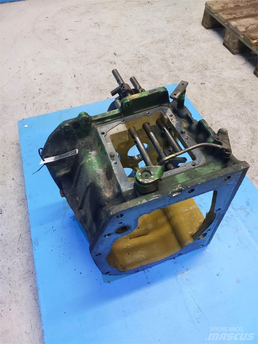 John Deere 6200 Предаване