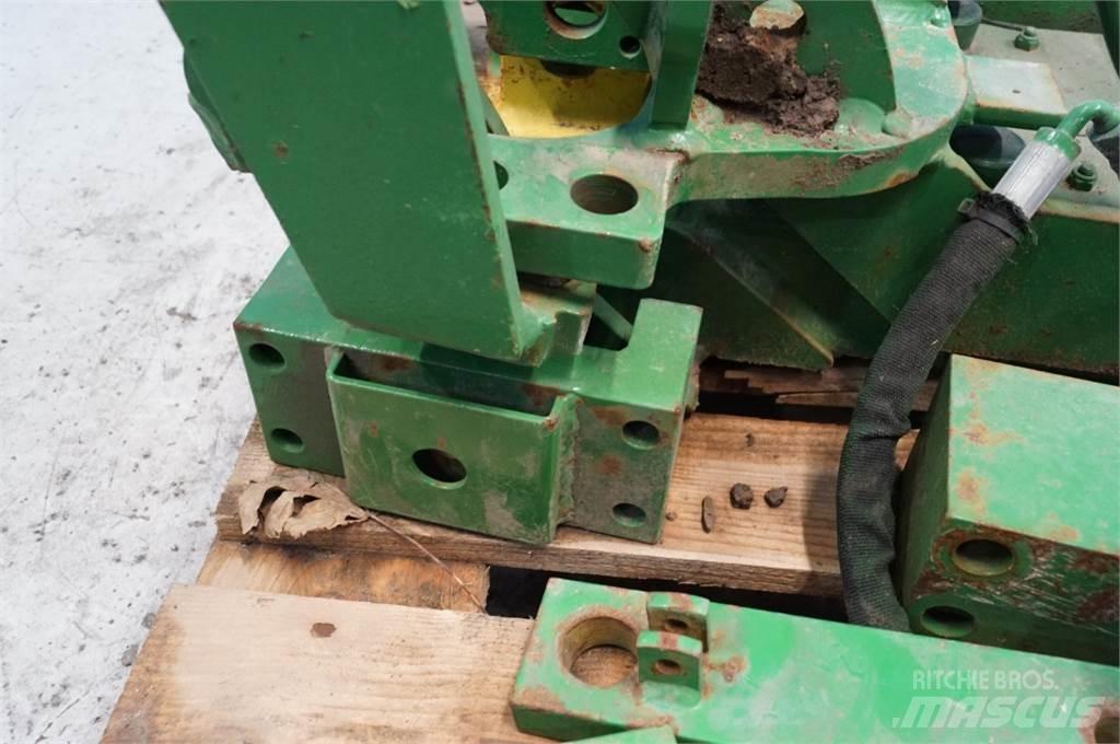 John Deere 8235R Други аксесоари за трактори