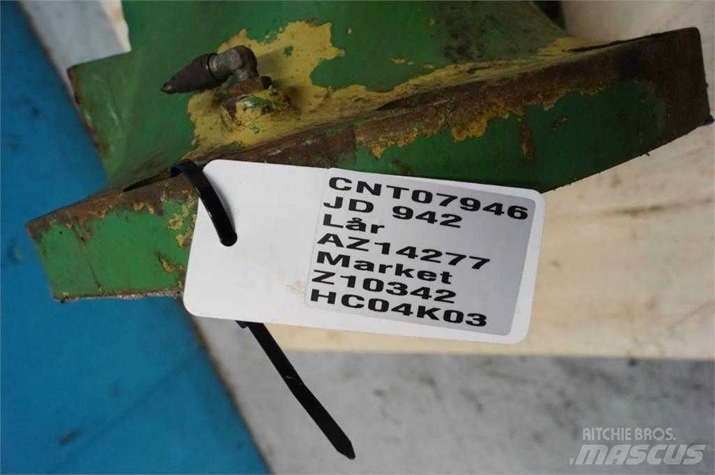 John Deere 942 Предаване