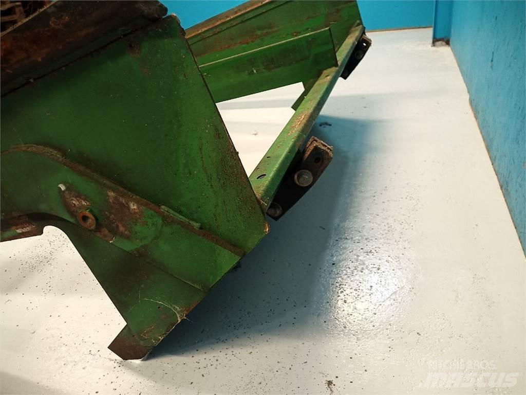 John Deere 9540 Разстилачки на пясък и сол