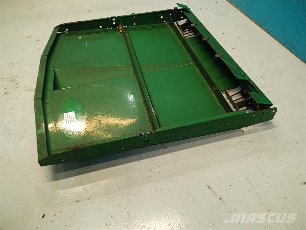 John Deere 9540 Разстилачки на пясък и сол