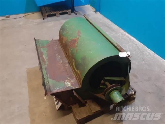 John Deere 955 Разстилачки на пясък и сол