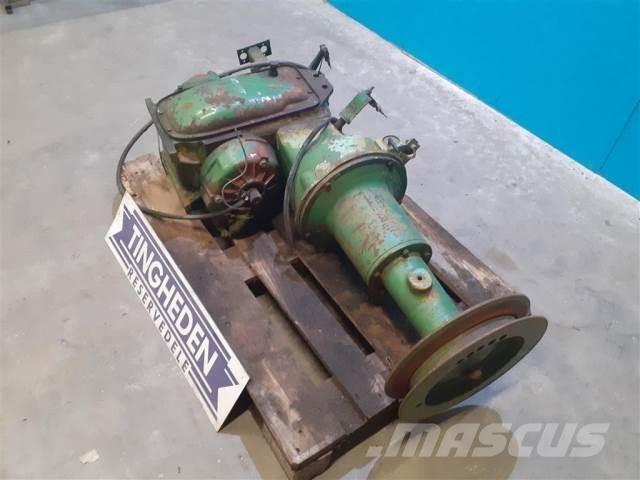 John Deere 955 Предаване