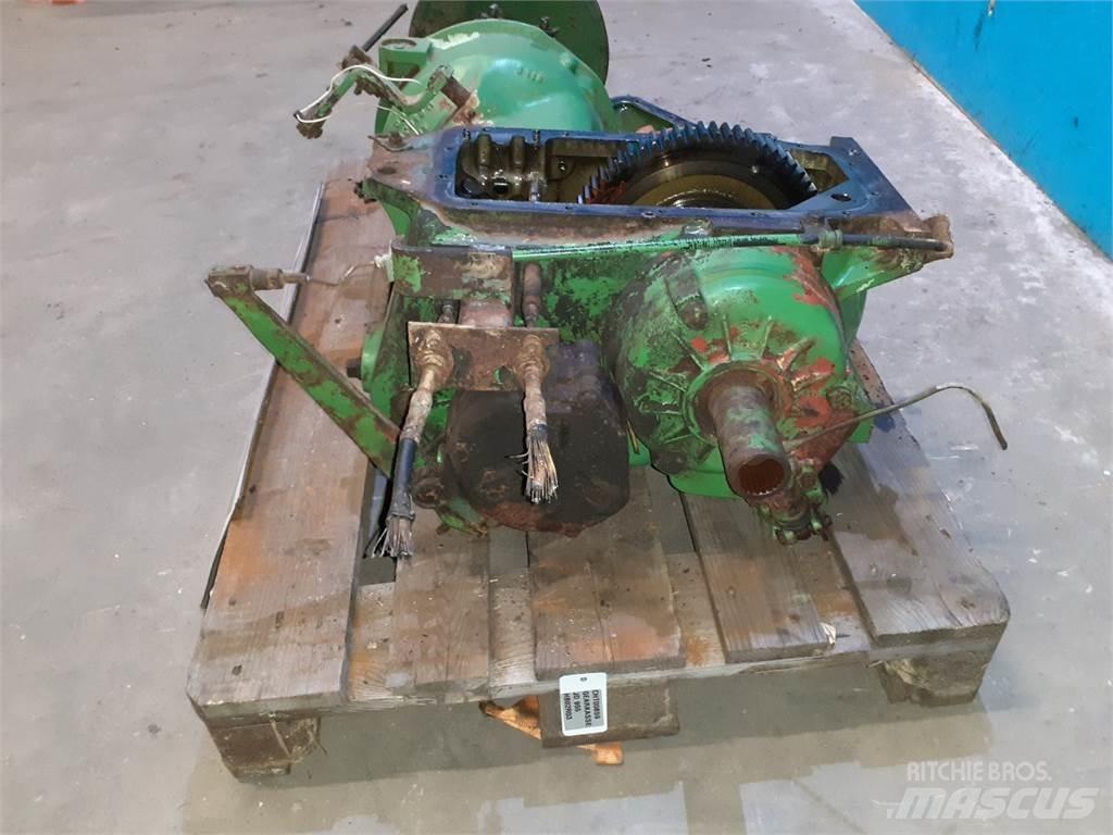 John Deere 955 Предаване