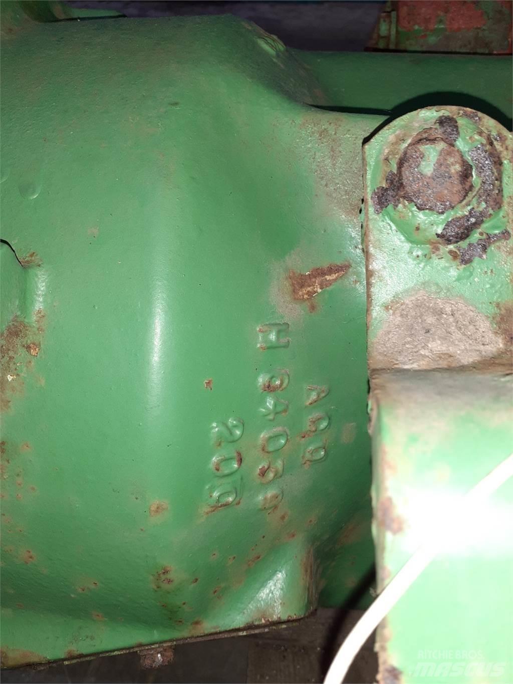 John Deere 955 Предаване