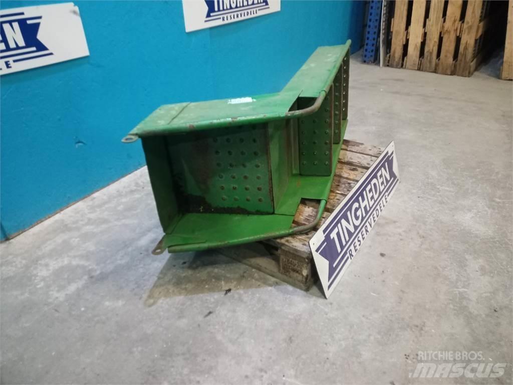 John Deere 955 Кабина
