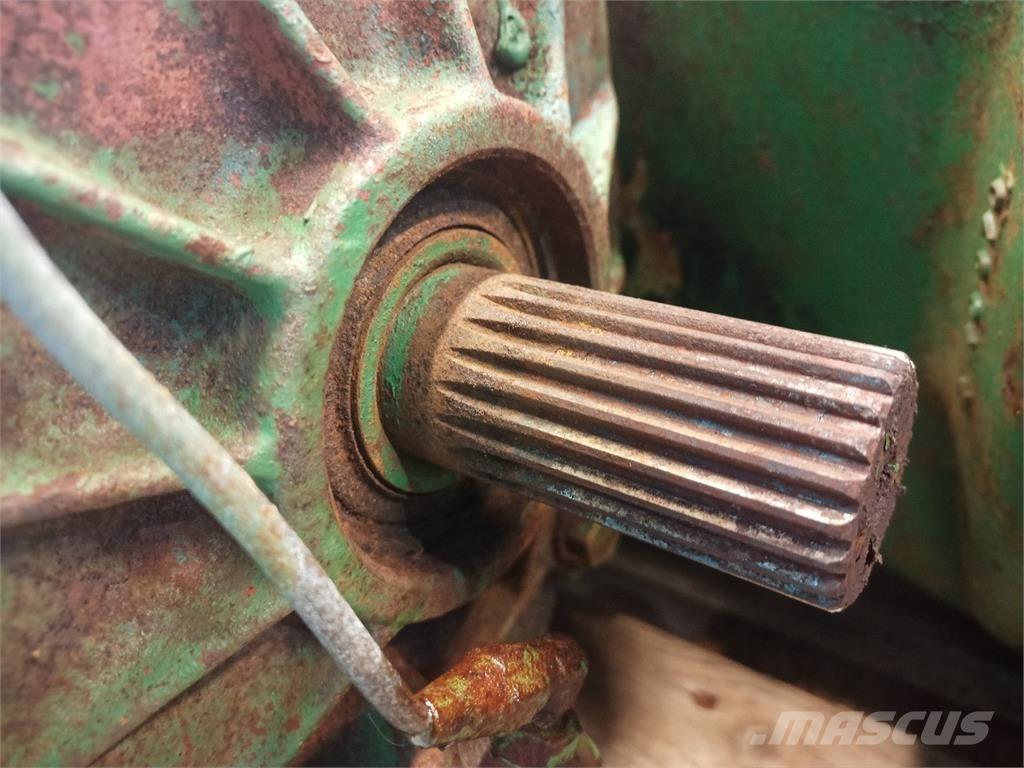 John Deere 965 Предаване