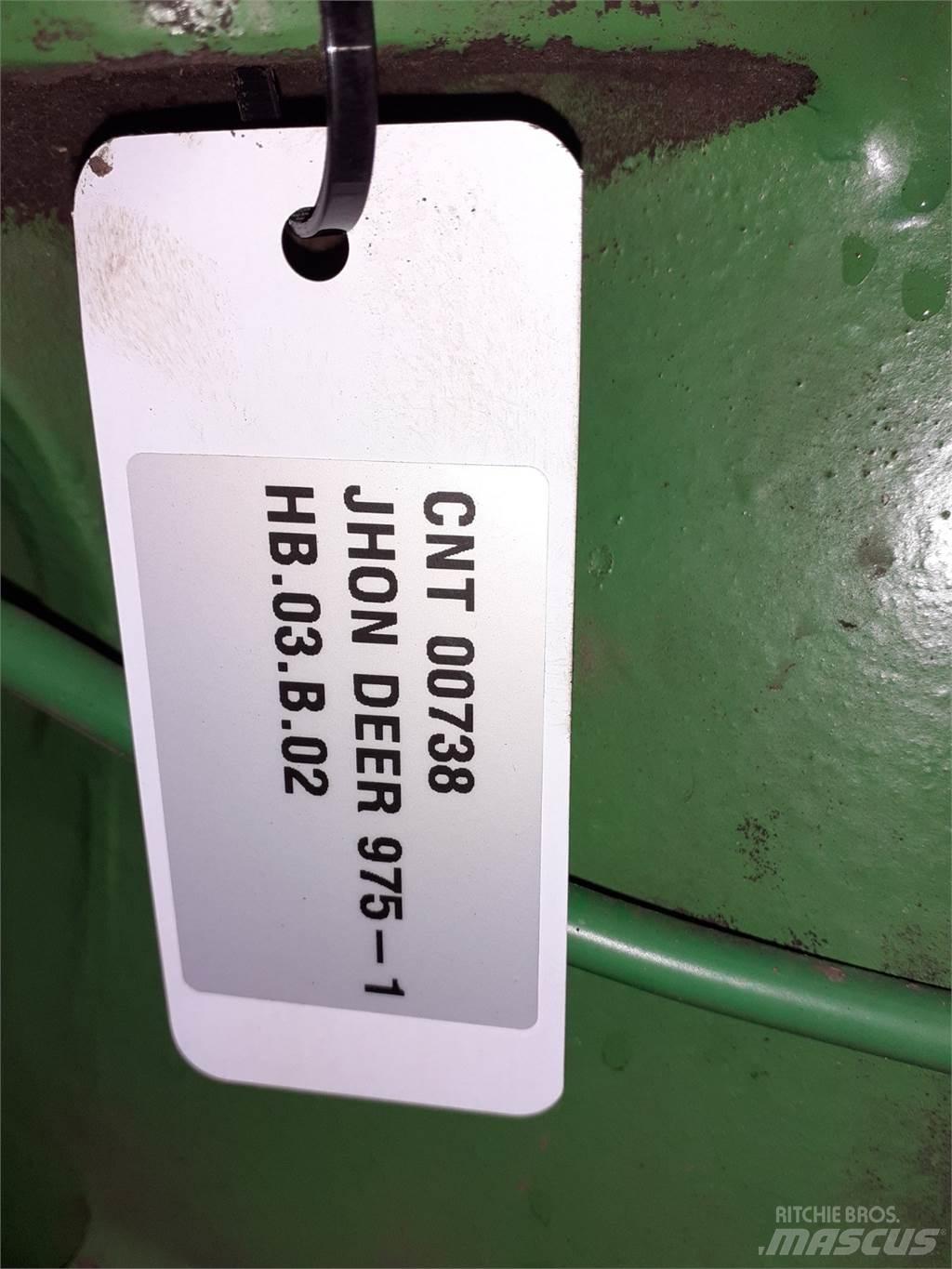 John Deere 975 Предаване