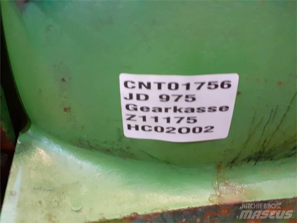 John Deere 975 Предаване
