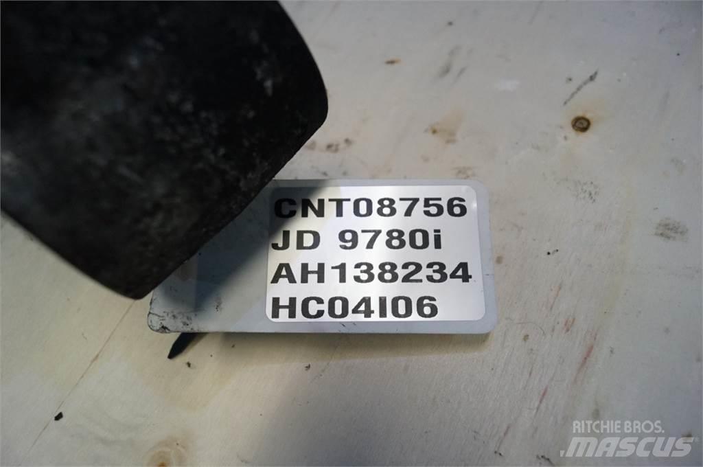 John Deere 9780 Разстилачки на пясък и сол