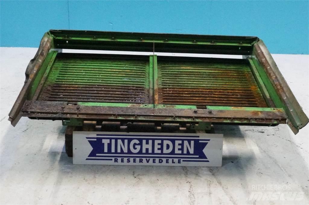 John Deere 9780 Разстилачки на пясък и сол