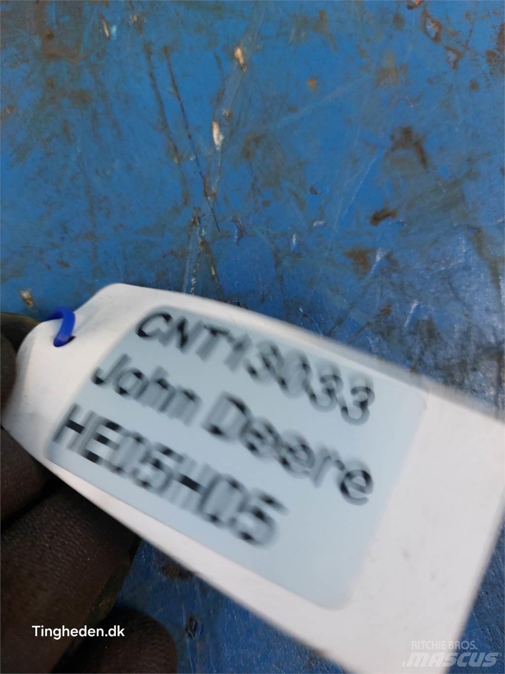 John Deere S670 Разстилачки на пясък и сол
