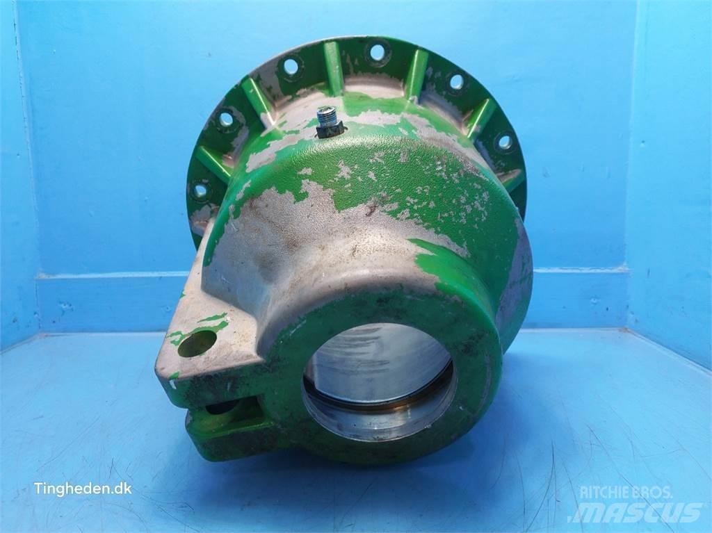 John Deere S670 Предаване