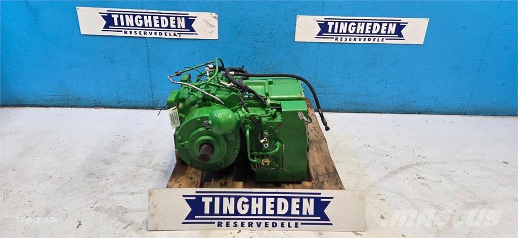 John Deere S690 Предаване