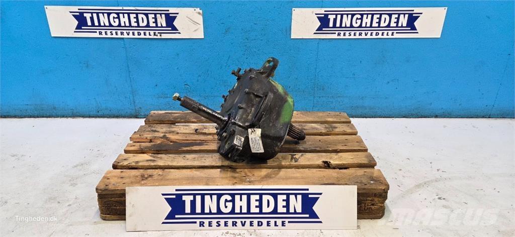 John Deere S690 Предаване