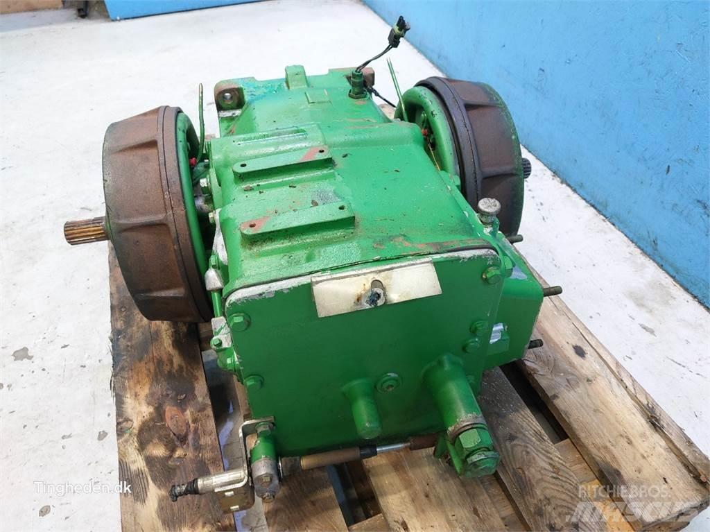 John Deere T660I Предаване