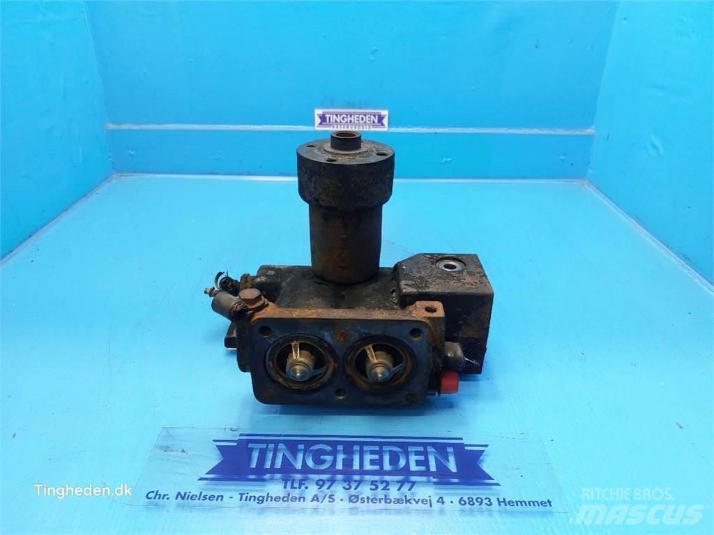 John Deere T660I Двигатели