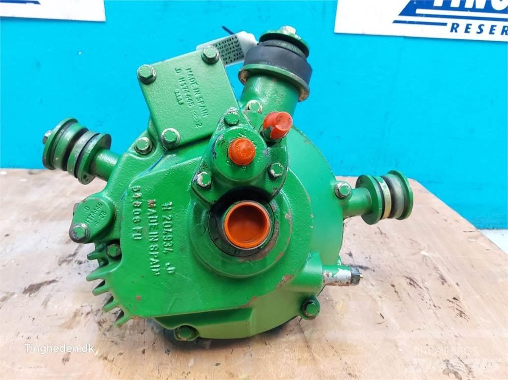 John Deere T660I Предаване