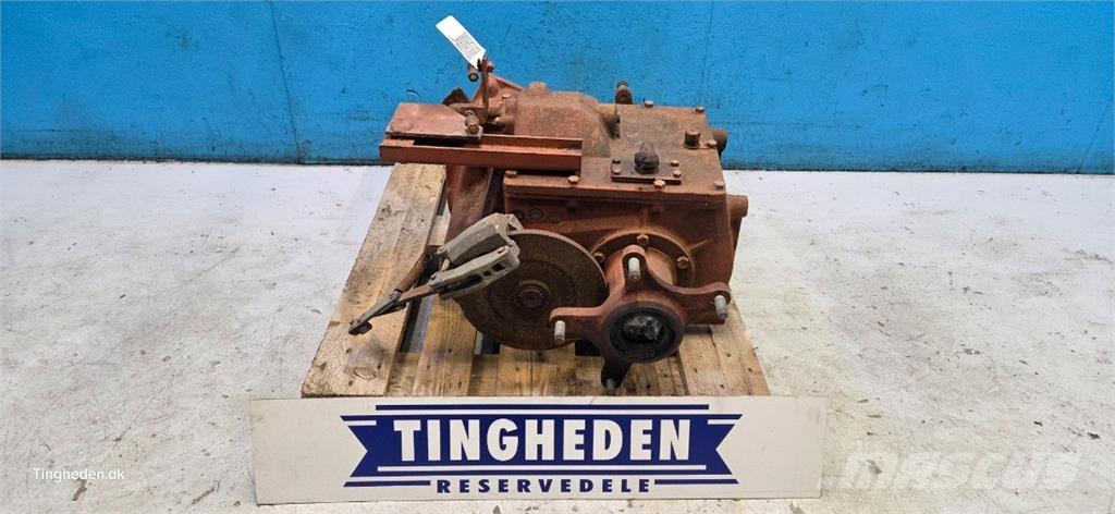 Laverda 627 Предаване