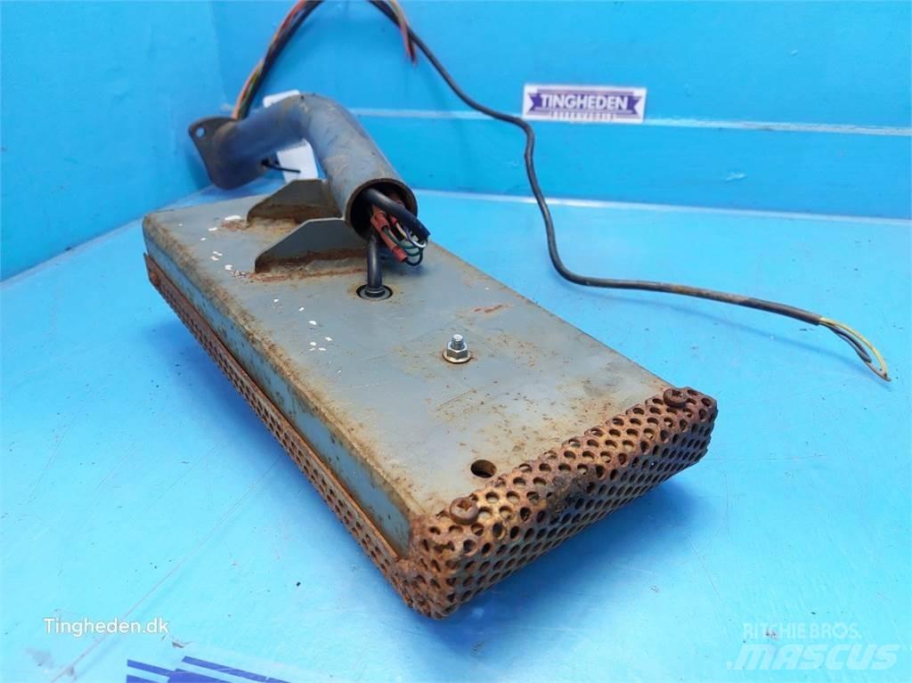 Manitou MT932 Пресяващи кофи
