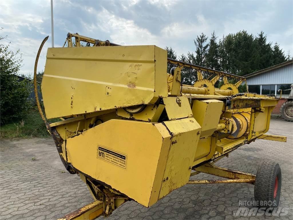 New Holland 15 Аксесоари  за комбайни