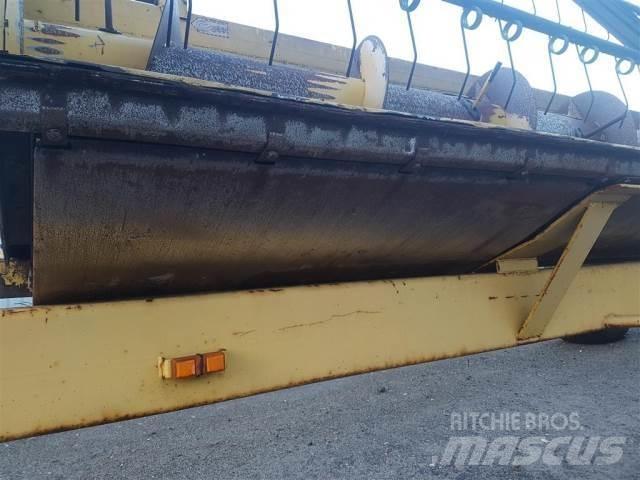 New Holland 24 Аксесоари  за комбайни