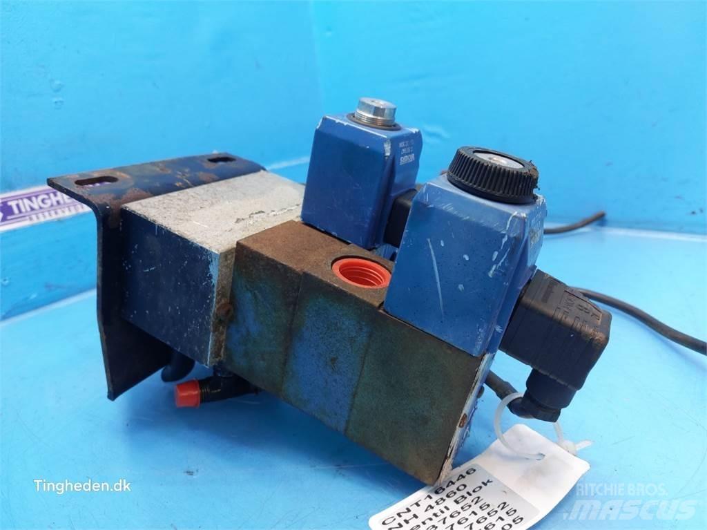 New Holland 4860 Хидравлични
